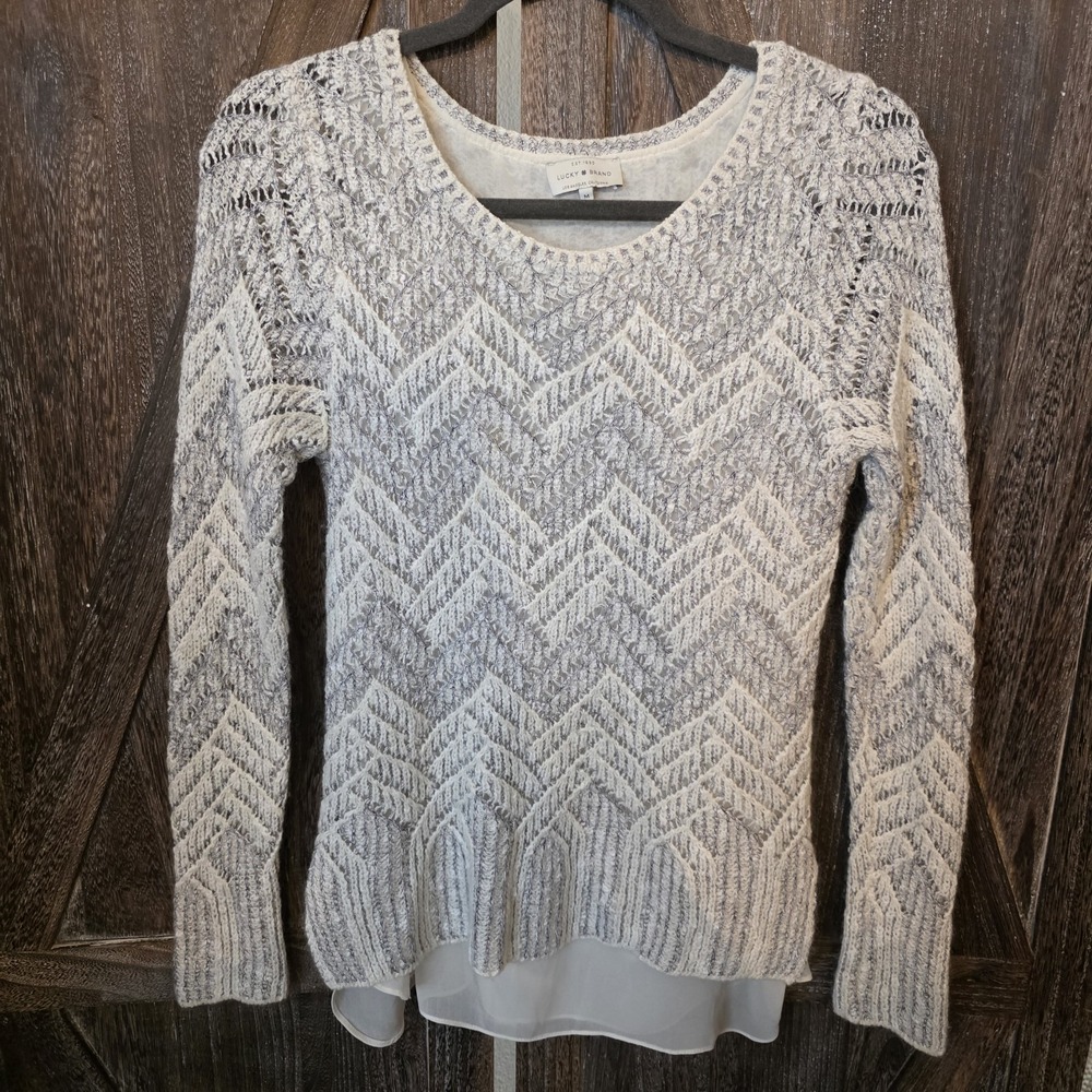 Lucky Brand Sweater Women's Size Medium‎ Gray Metallic Chevron Crochet Layered